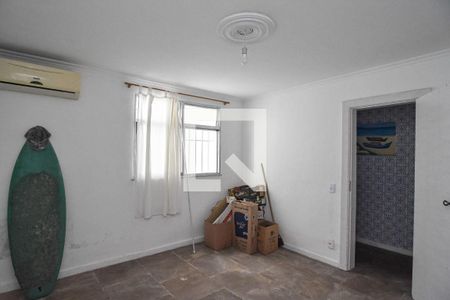 Casa à venda com 6 quartos, 600m² em Itacoatiara, Niterói