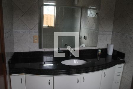 Detalhe do Banheiro da Suite de casa para alugar com 3 quartos, 240m² em Vila Alto da Gloria, Goiânia