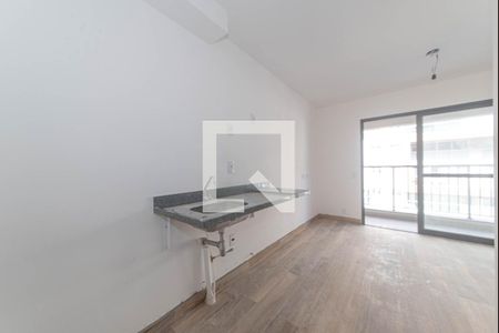 Cozinha de kitnet/studio à venda com 1 quarto, 24m² em Vila Cordeiro, São Paulo