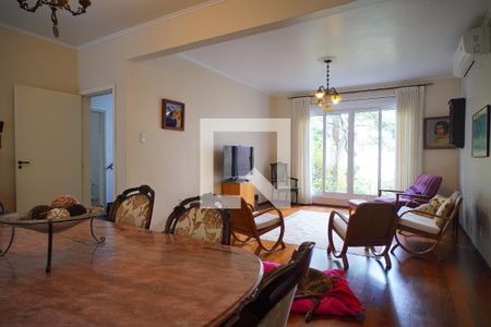 Sala de casa para alugar com 3 quartos, 241m² em Petrópolis, Porto Alegre