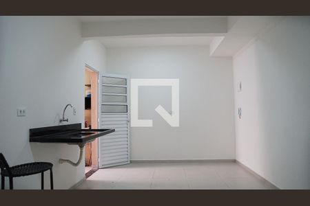 Cozinha de casa de condomínio para alugar com 1 quarto, 25m² em Jardim Vila Galvao, Guarulhos