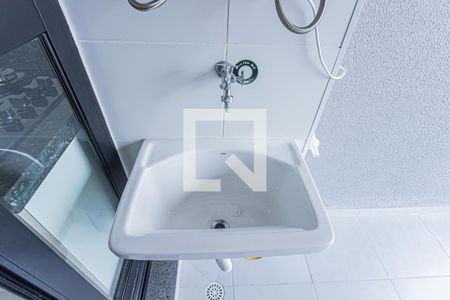 Varanda e área de serviço de apartamento para alugar com 2 quartos, 43m² em Vila Albertina, São Paulo