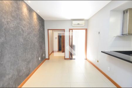 Sala de apartamento para alugar com 2 quartos, 67m² em Maracanã, Rio de Janeiro