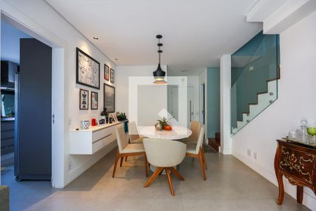 Sala de casa de condomínio à venda com 2 quartos, 126m² em Jardim Monte Kemel, São Paulo