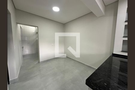 Sala de casa para alugar com 2 quartos, 53m² em Vila Pouso Alegre, Barueri