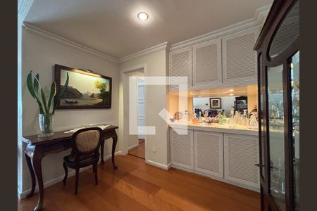 Sala de apartamento à venda com 2 quartos, 128m² em Leme, Rio de Janeiro