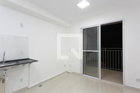 Sala / Cozinha  de apartamento para alugar com 2 quartos, 37m² em Artur Alvim, São Paulo