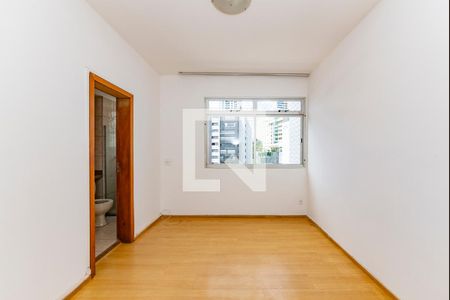 Suíte de apartamento para alugar com 3 quartos, 101m² em Belvedere, Belo Horizonte