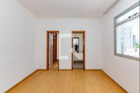 Suíte de apartamento para alugar com 3 quartos, 101m² em Belvedere, Belo Horizonte