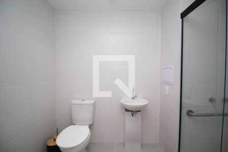 Banheiro de kitnet/studio para alugar com 1 quarto, 29m² em Vila Primavera, São Paulo