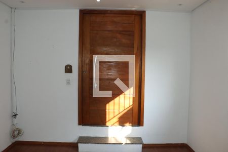 Casa para alugar com 2 quartos, 70m² em Jardim Capao Redondo, Embu das Artes