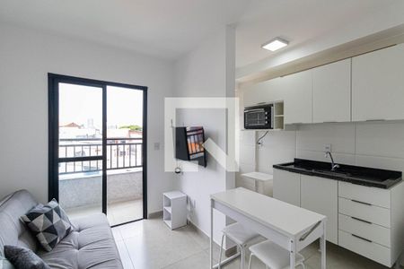 Sala/Cozinha/Área de Serviço  de apartamento para alugar com 2 quartos, 40m² em Vila Granada, São Paulo