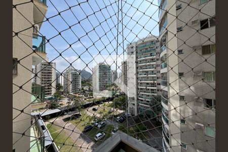 Sala - Varanda  de apartamento para alugar com 2 quartos, 74m² em Barra Olímpica, Rio de Janeiro