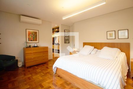 Casa à venda com 3 quartos, 468m² em Alto de Pinheiros, São Paulo