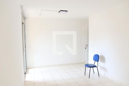 Sala de apartamento para alugar com 3 quartos, 70m² em Vila Sao Luiz, Goiânia