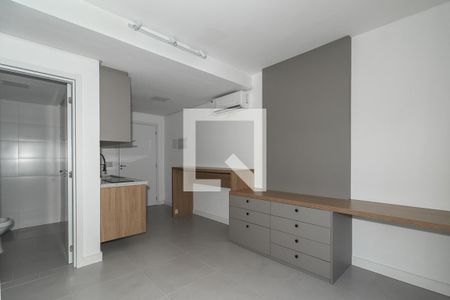 Sala / Quarto / Cozinha de apartamento para alugar com 1 quarto, 24m² em Independência, Porto Alegre