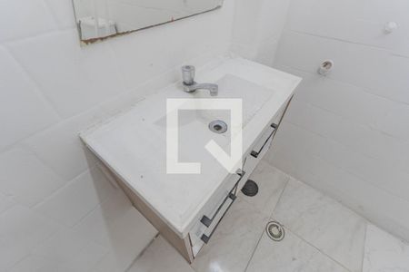 Banheiro de apartamento para alugar com 1 quarto, 33m² em Bela Vista, São Paulo