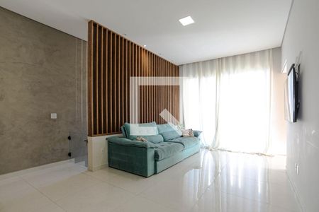 Sala de casa para alugar com 3 quartos, 168m² em Cezar de Souza, Mogi das Cruzes
