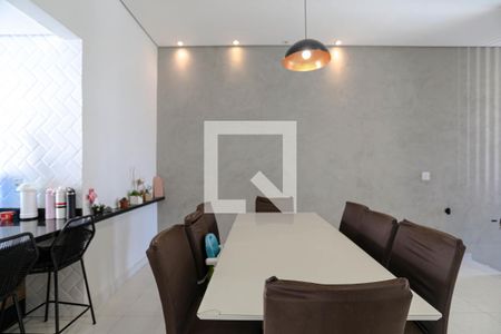 Sala de casa para alugar com 3 quartos, 168m² em Cezar de Souza, Mogi das Cruzes