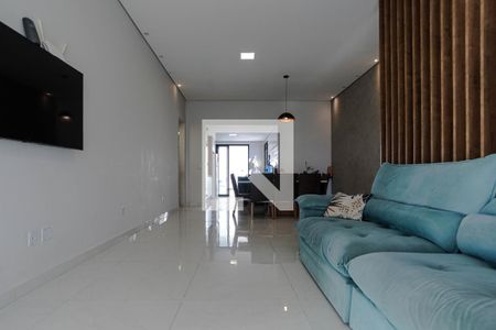 Sala de casa para alugar com 3 quartos, 168m² em Cezar de Souza, Mogi das Cruzes