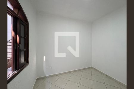 Closet do quarto 1 de casa para alugar com 2 quartos, 70m² em Vila Duarte, São Paulo