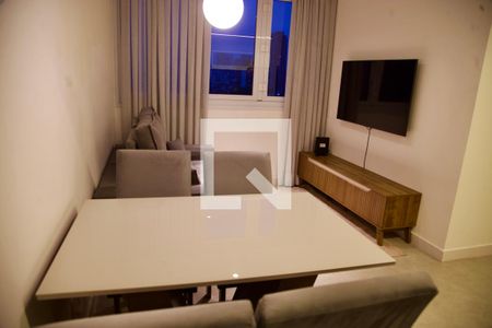 Sala de apartamento para alugar com 2 quartos, 50m² em Vila Sao Francisco (zona Sul), São Paulo