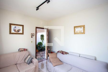 Sala de casa à venda com 3 quartos, 200m² em Casa Grande, Diadema