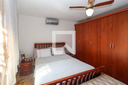 Suíte 1 de casa para alugar com 3 quartos, 234m² em Jardim Patente Novo, São Paulo