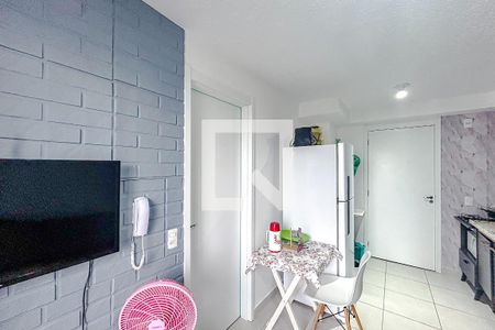 Sala de apartamento para alugar com 1 quarto, 28m² em Guaiauna, São Paulo