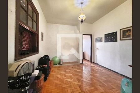 Casa à venda com 3 quartos, 270m² em Santo Antônio, Belo Horizonte