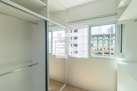 Quarto 1 de apartamento para alugar com 2 quartos, 76m² em Água Verde, Curitiba