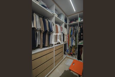 Closet da suíte 1 de apartamento para alugar com 3 quartos, 85m² em Alcantara, São Gonçalo