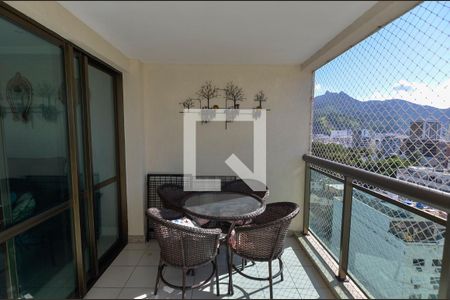 Sala de apartamento à venda com 4 quartos, 180m² em Tijuca, Rio de Janeiro
