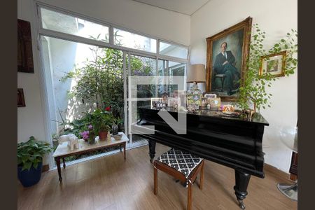 Sala de casa à venda com 3 quartos, 120m² em Vila Sonia, São Paulo