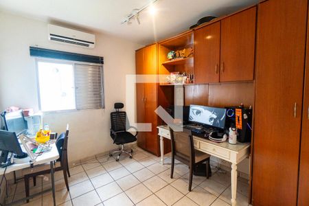 Quarto 2 de casa à venda com 3 quartos, 217m² em Cidade Vargas, São Paulo