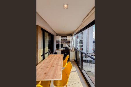 Varanda de kitnet/studio à venda com 1 quarto, 38m² em Vila Mariana, São Paulo