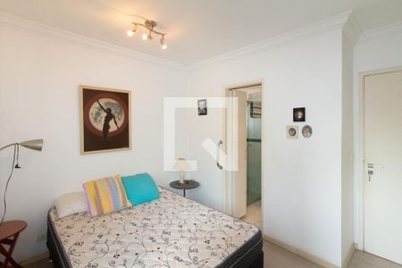 Suíte de apartamento à venda com 2 quartos, 77m² em Vila Nova Conceição, São Paulo