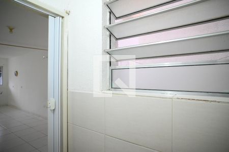 Banheiro de kitnet/studio para alugar com 1 quarto, 28m² em Ipiranga, São Paulo