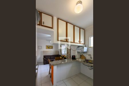 Cozinha  de apartamento para alugar com 1 quarto, 52m² em Guilhermina, Praia Grande