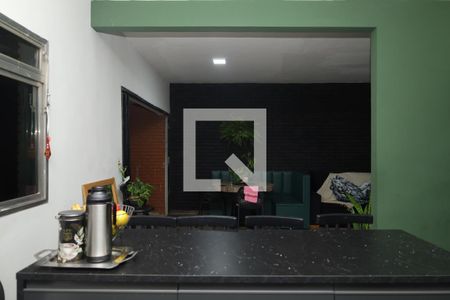 Sala de casa para alugar com 3 quartos, 300m² em Vila Carmosina, São Paulo