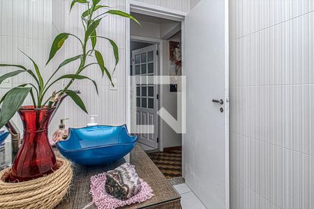 lavabo_4 de casa à venda com 6 quartos, 398m² em Vila Água Funda, São Paulo
