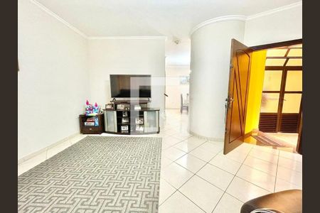 Foto 04 de casa à venda com 4 quartos, 245m² em Jardim Teresa, São Paulo