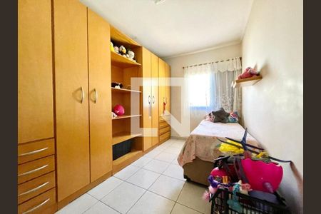 Foto 18 de casa à venda com 4 quartos, 245m² em Jardim Teresa, São Paulo