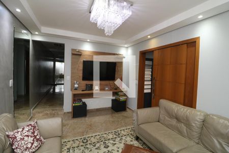 Sala de casa à venda com 4 quartos, 250m² em Chácara Mafalda, São Paulo