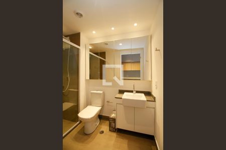 Banheiro de kitnet/studio à venda com 1 quarto, 27m² em Pinheiros, São Paulo