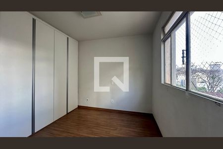 Quarto  de apartamento à venda com 3 quartos, 95m² em Vila Paris, Belo Horizonte