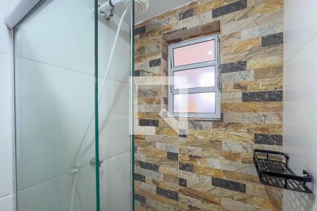 Banheiro de kitnet/studio para alugar com 1 quarto, 28m² em Bosque da Saúde, São Paulo