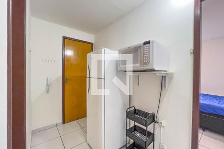 Cozinha de kitnet/studio para alugar com 1 quarto, 28m² em Bosque da Saúde, São Paulo
