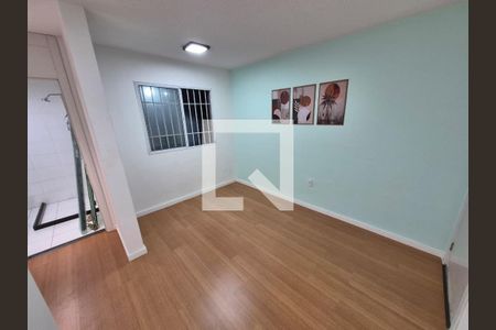 Sala de apartamento para alugar com 1 quarto, 45m² em Piedade, Rio de Janeiro