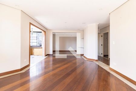 Sala de apartamento para alugar com 3 quartos, 200m² em Vila Uberabinha, São Paulo